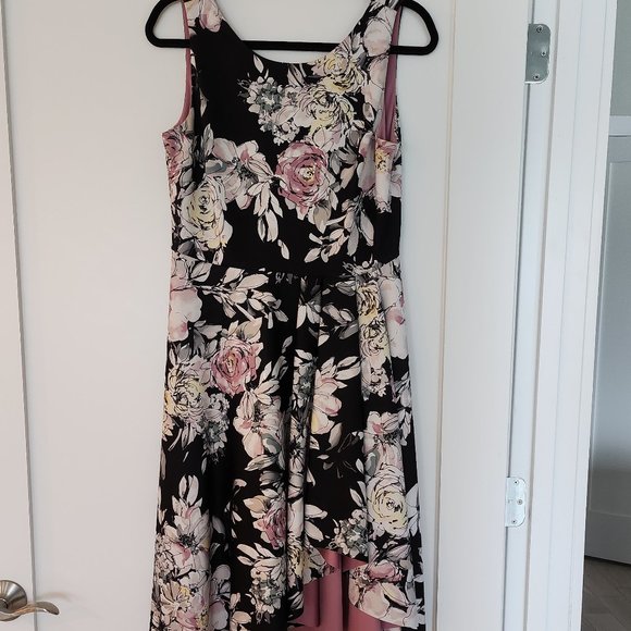 Stunning Floral-Print Fit-and-Flare Dress - Picture 1 of 4